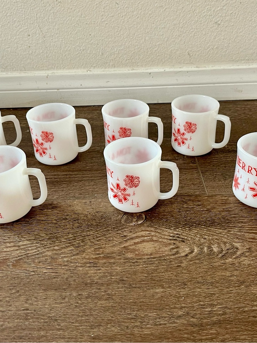 1960 Fire-King Tom & Jerry Bowl Milk Glass And 7 Mugs - Picture 11 of 15